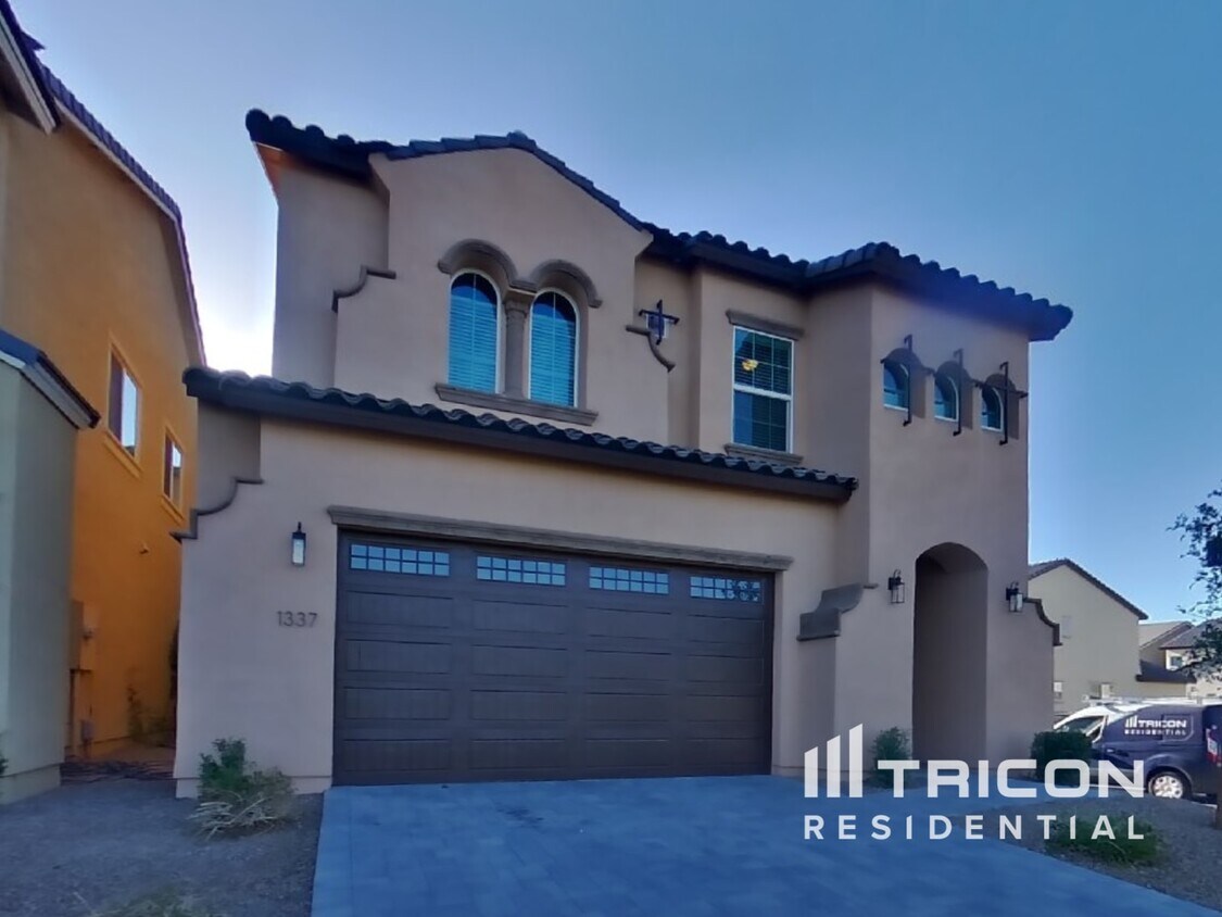 Foto principal - 1337 N Parkcrest