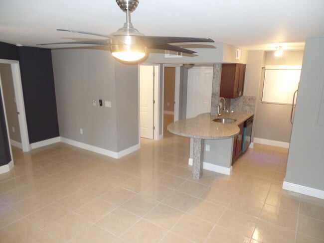 Building Photo - 2890 N Oakland Forest Dr