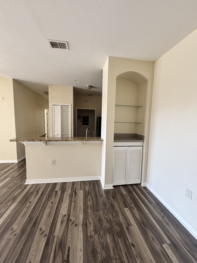 Building Photo - 1375 Lake Shadow Cir