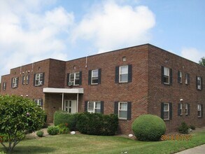 Building Photo - 715 Connecticut Dr