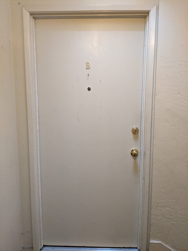 Unit door - 910 Oakland Rd