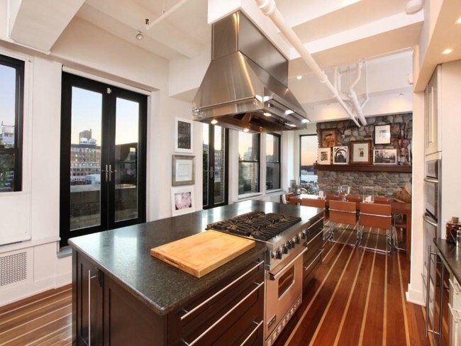 Building Photo - 315 W 36th St