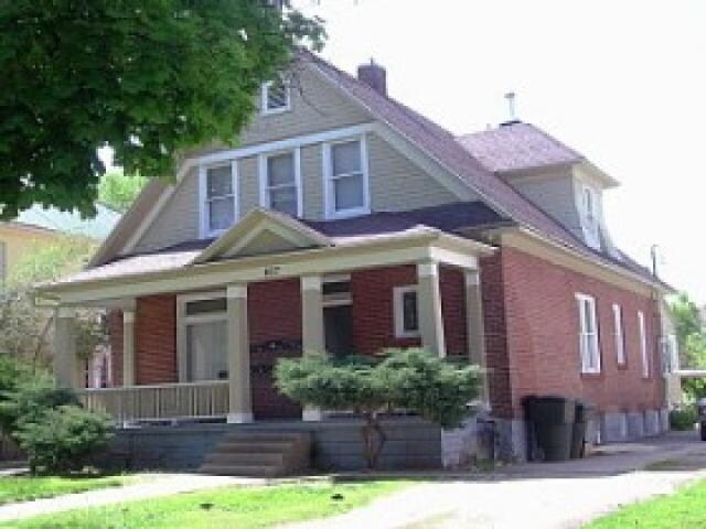 Building Photo - 627 E 23rd St