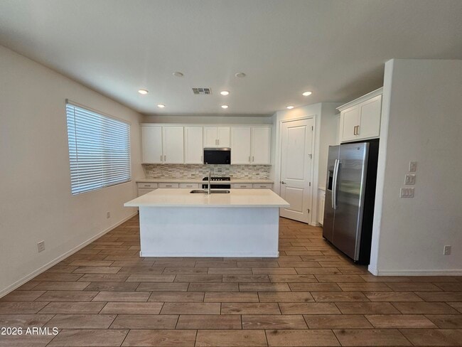 Building Photo - 22815 E Watford Dr