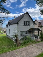Building Photo - 2316 W 9th St
