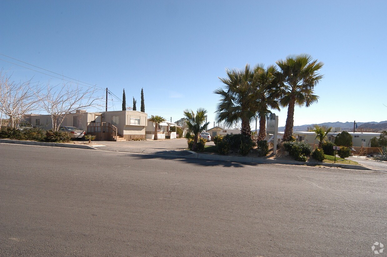 Tree Haven Mobile Estates Apartments in Joshua Tree, CA