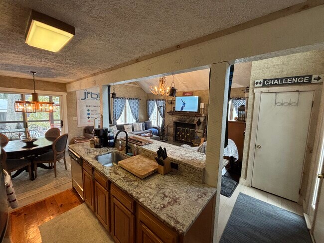 Foto del edificio - 434 Jack Frost Mountain Rd