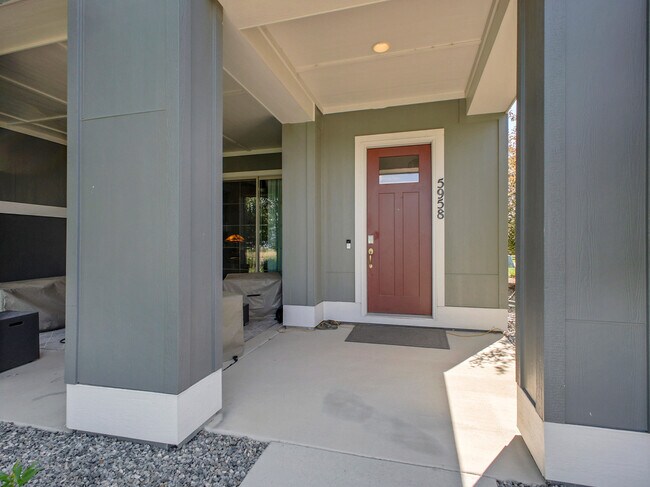 Foto del edificio - 5958 N Dallas St