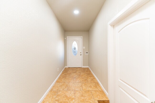 Foto del edificio - 901 W 25th St