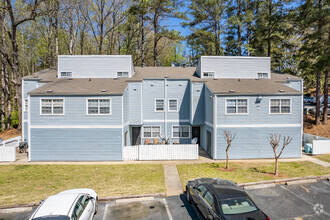 The Cobb Apartments-Townhomes photo'