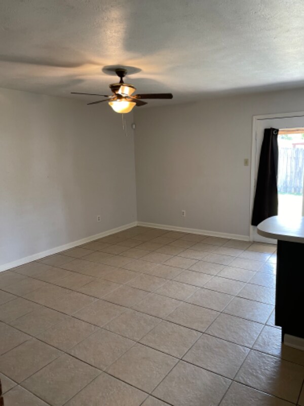 Building Photo - 6710 Pickett Dr