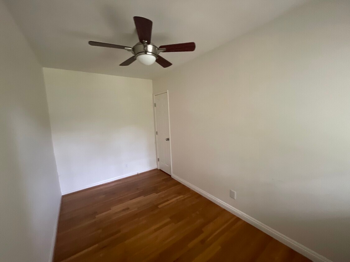 5377 Village Grn, Los Angeles, CA 90016 Townhome Rentals in Los