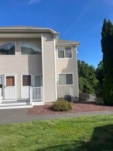 Building Photo - 80 Country Ln