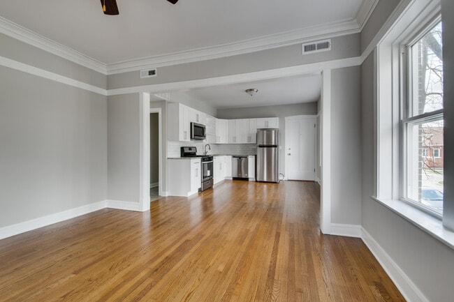 Foto del edificio - 3707 N Lockwood Ave