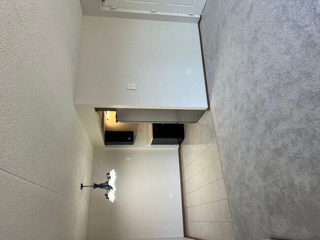 Building Photo - 17525 71st Ct