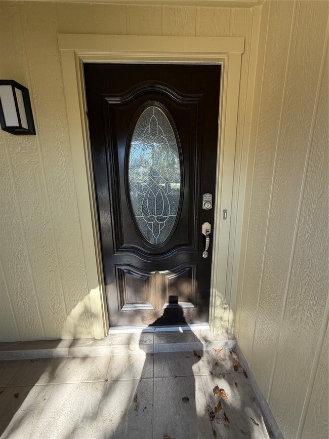 Building Photo - 16914 Clan MacGregor Dr