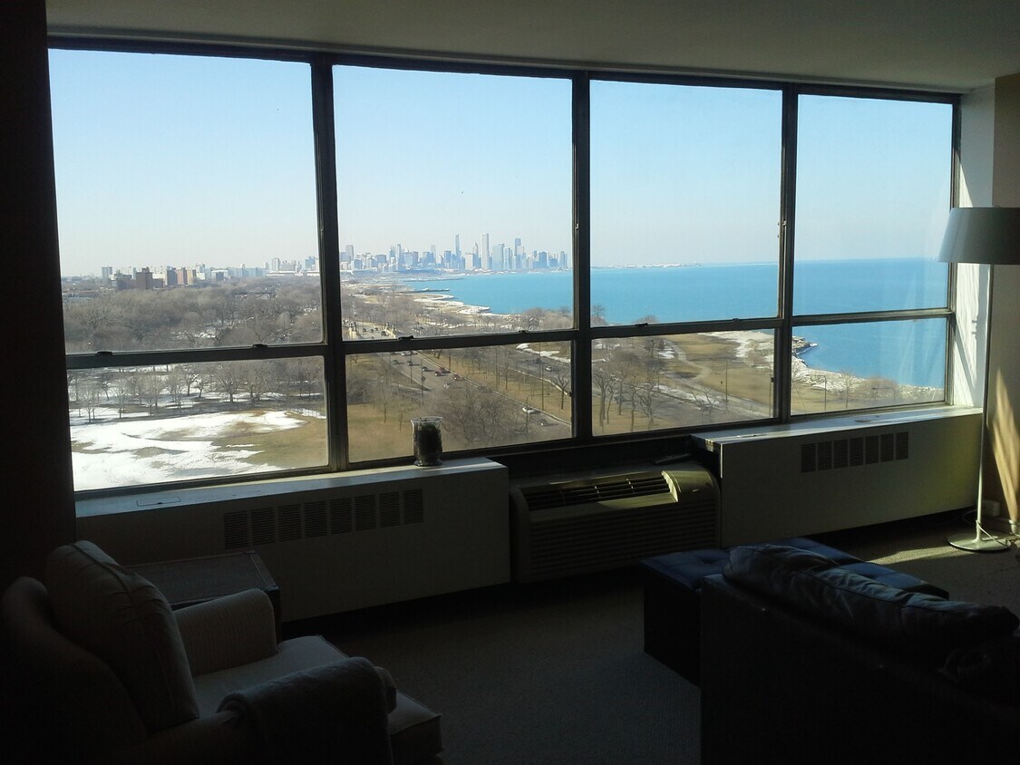 Primary Photo - 4800 S Chicago Beach Dr