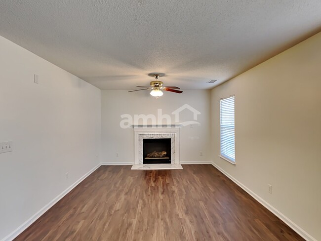 Building Photo - 1064 Meadowbrook Lane Southwest