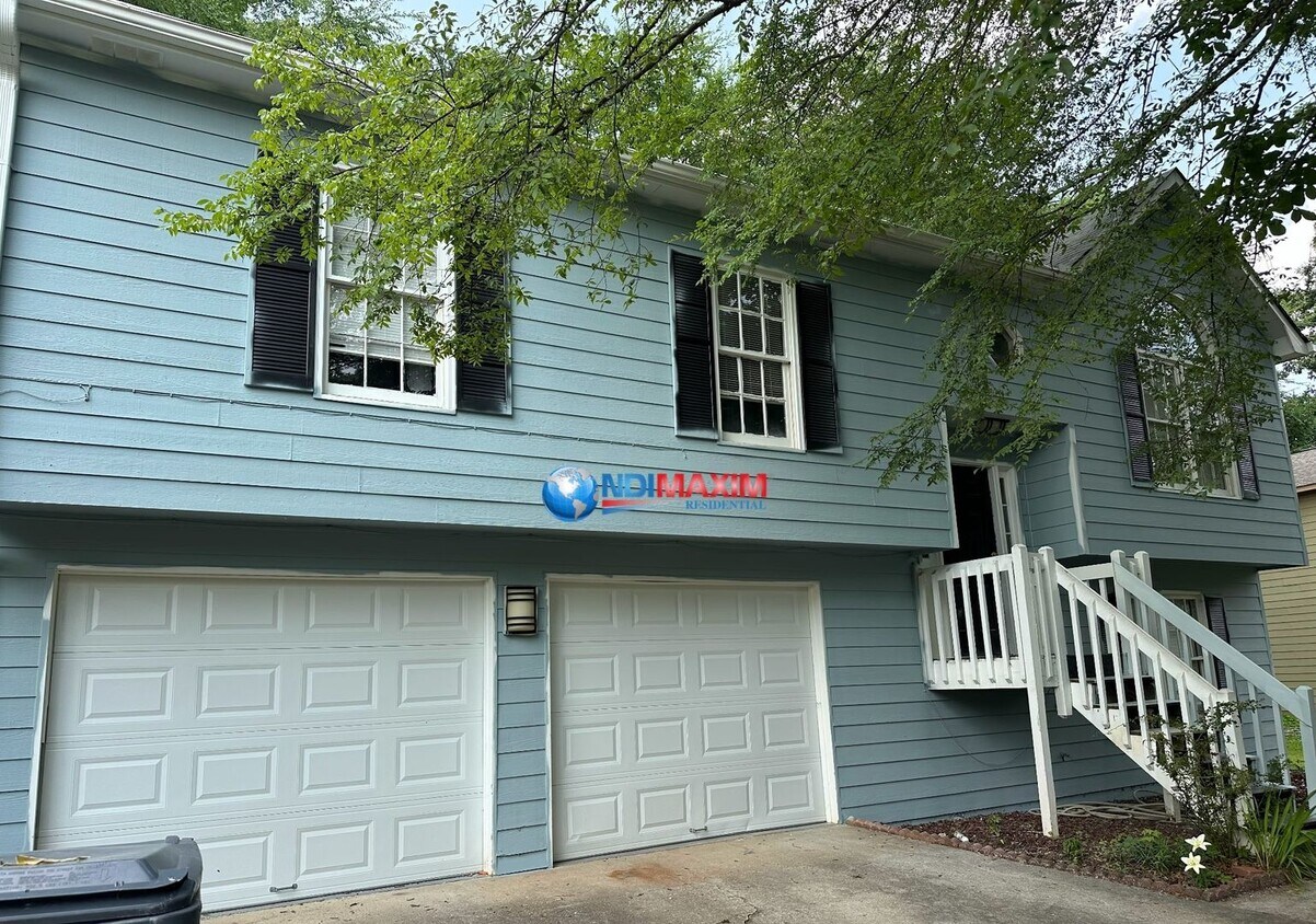 Primary Photo - Spacious RENOVATED 5-bedroom house in Lawr...