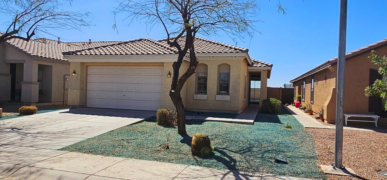 Primary Photo - 40091 W Mary Lou Dr