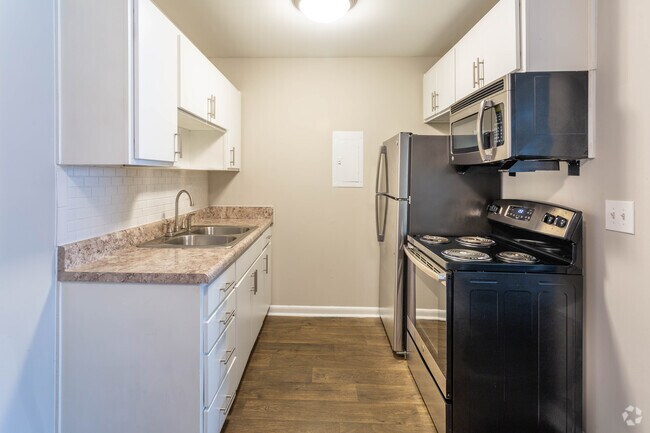 1 BR, 1 BA - 550 SF - Condos at Villager