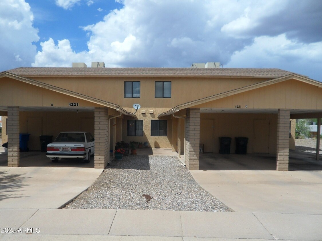 4221 Plaza Oro Loma, Sierra Vista, AZ 85635 Townhome Rentals in