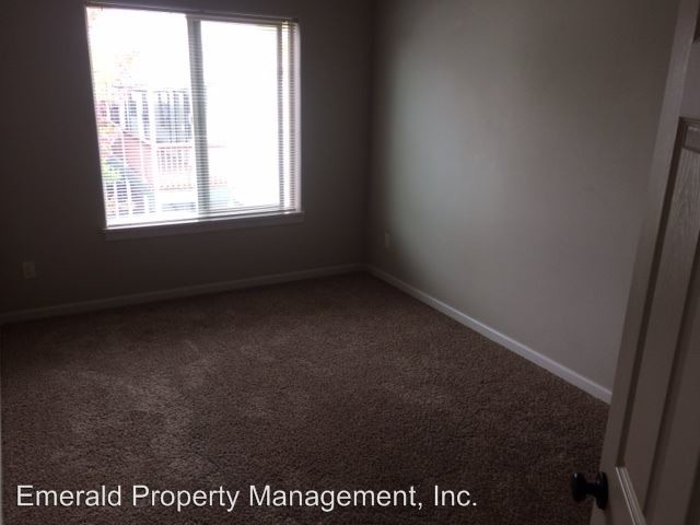 Building Photo - 339-339 S 42nd St