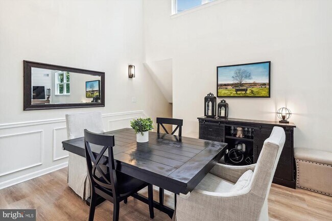 Foto del edificio - 5803 Orchard Hill Ct