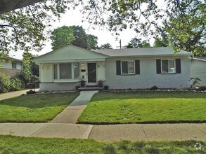 Building Photo - 616 Leona Dr