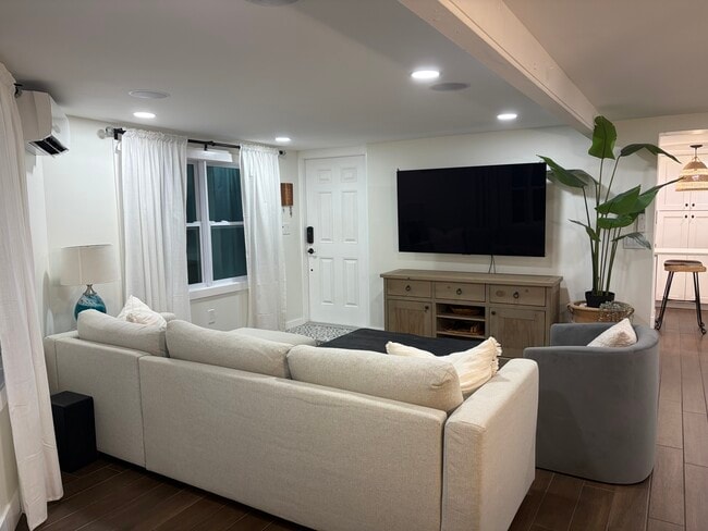 Living room - 508 28th Street Ocean