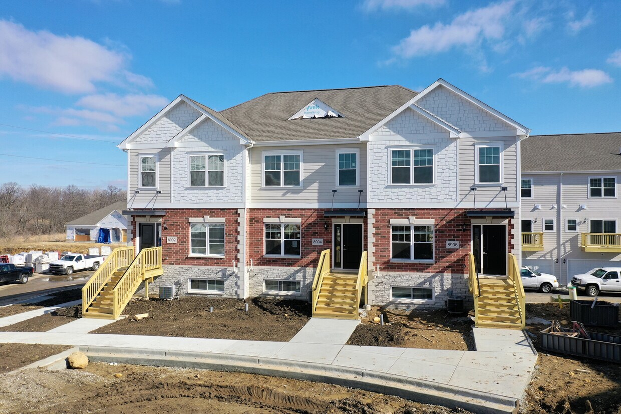 8933 Willow Glen Dr Unit 8933, Willow Springs, IL 60480 Condo for