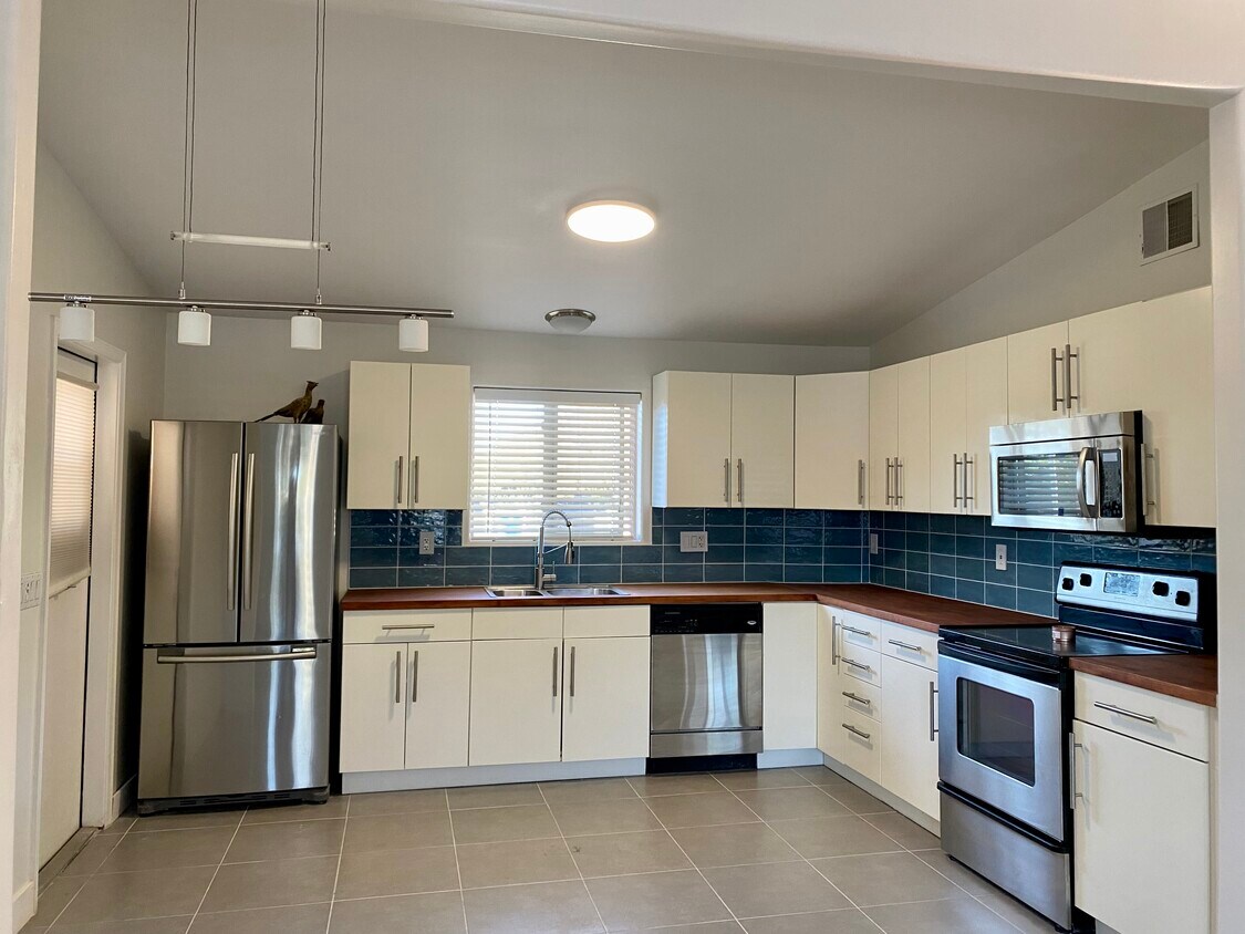 1219 E Colter St Unit 1, Phoenix, AZ 85014 Condo for Rent in Phoenix