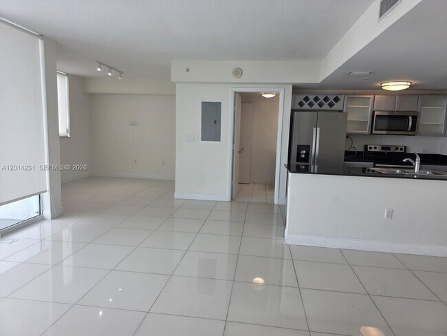 Foto del edificio - 1861 NW S River Dr