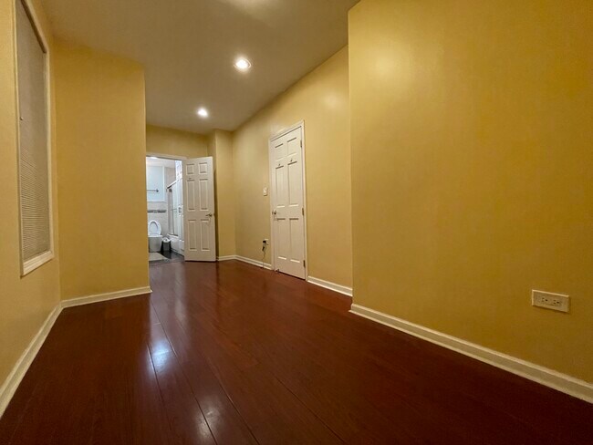 master bedroom - 3087 S Bonfield St