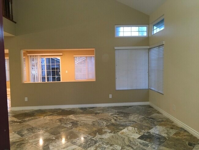 Foto del edificio - Beautiful 3 Bedroom 2.5 Bath Home in Desir...