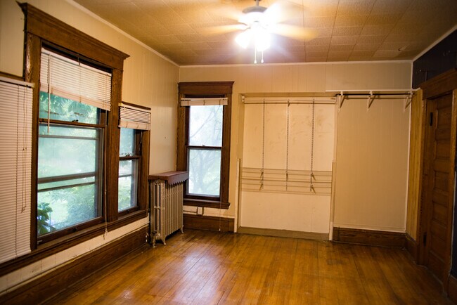 Foto del edificio - 1724 Como Ave SE