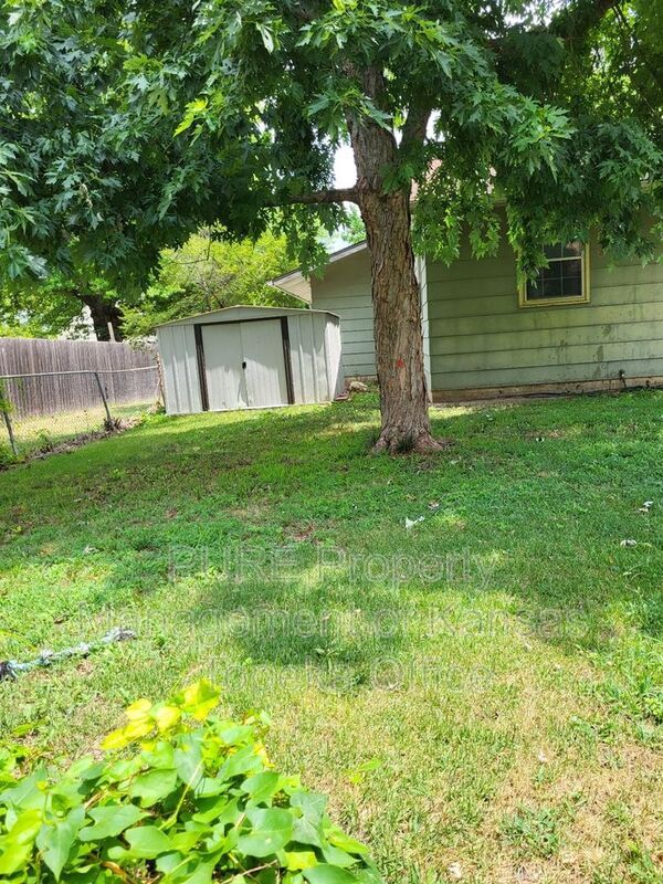 Foto del edificio - 3323 SW Arrowhead Rd