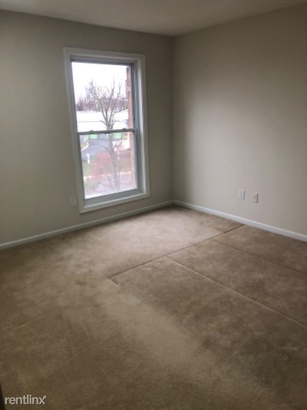 Foto principal - 2 br, 1 bath Condo - 1907 Parklawn Dr