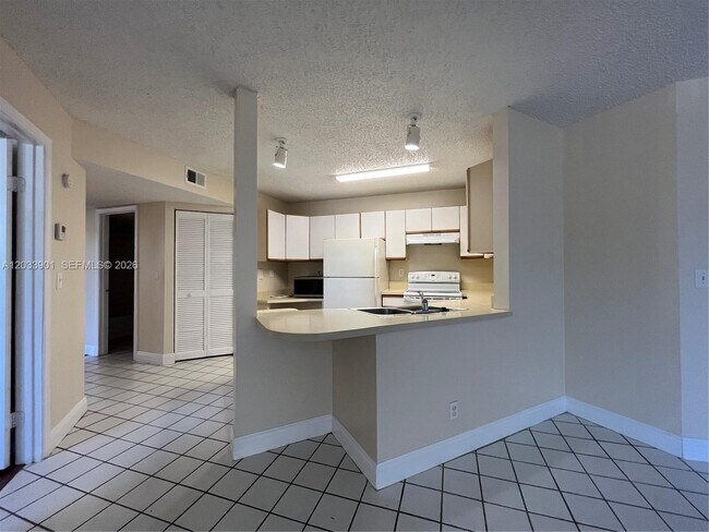 Building Photo - 4015 W McNab Rd