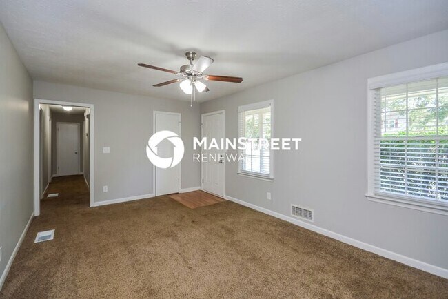 Foto del edificio - 3 Bedroom Pet-Friendly Home in Conyers, GA with Main Street Renewal