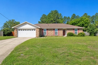 Building Photo - 10609 Creek Ridge Dr