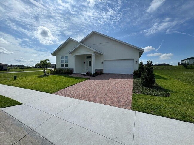 Foto del edificio - 416 Adams View Ln