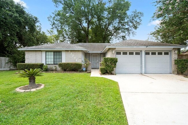 Foto del edificio - 13234 Boyer Ln