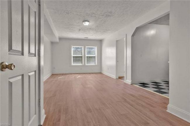 Foto del edificio - 317 E 156th St