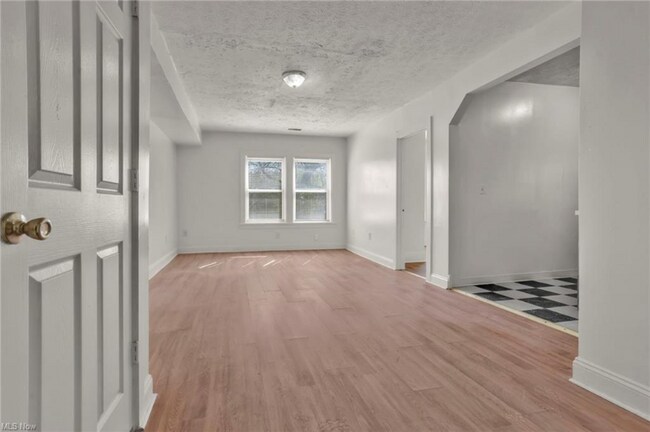 Building Photo - 317 E 156th St