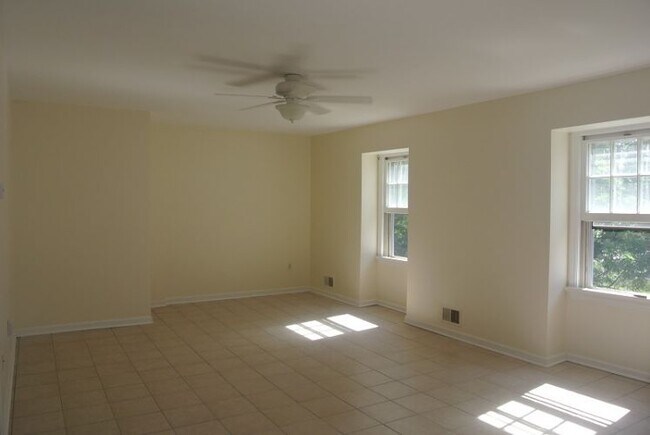 Building Photo - 139 Osprey Rd