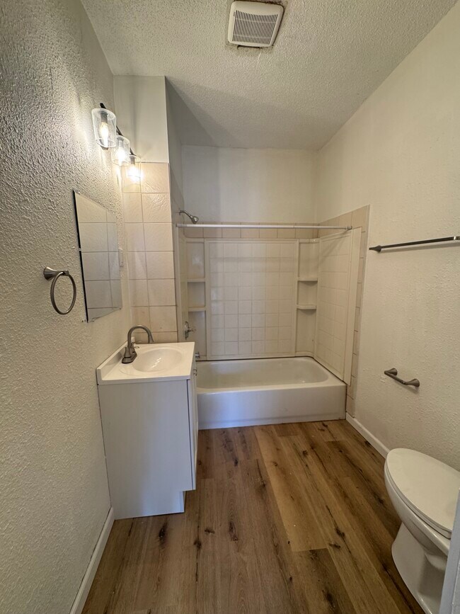 Foto del edificio - 1047 12th St