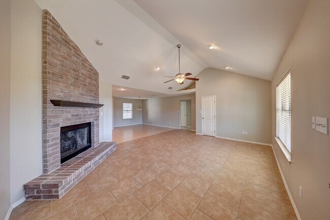 Building Photo - 409 Alvin Dr