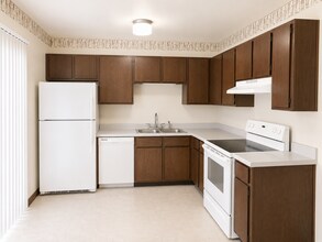 Building Photo - 415 Cottonwood Ave