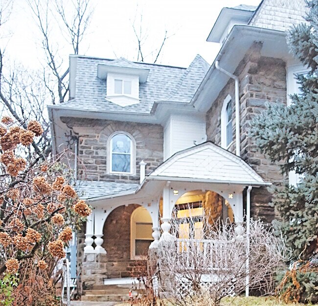 Foto del edificio - 133 East Mount Airy Avenue